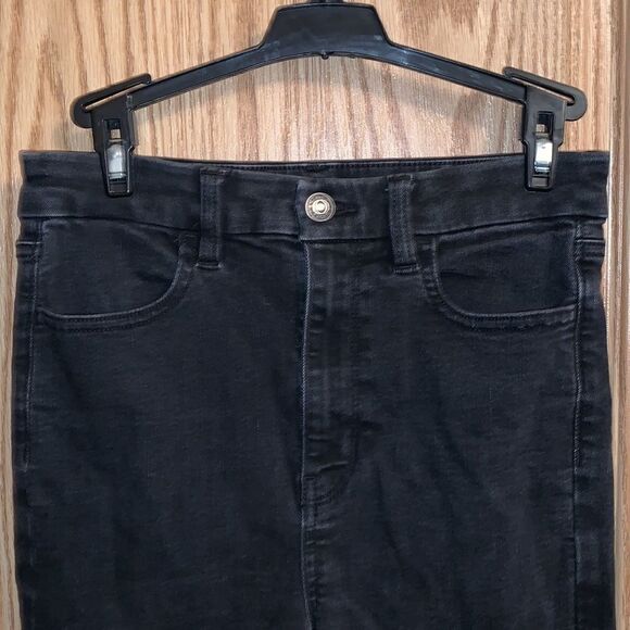 Women’s American Eagle outfitters jeans. Black, Size 6 long. - Picture 2 of 10